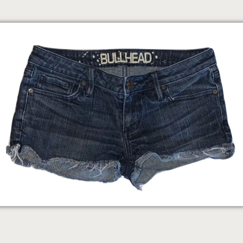Bullhead cutoff shorts size 5
